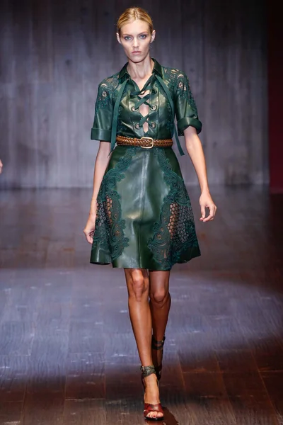 Look 35